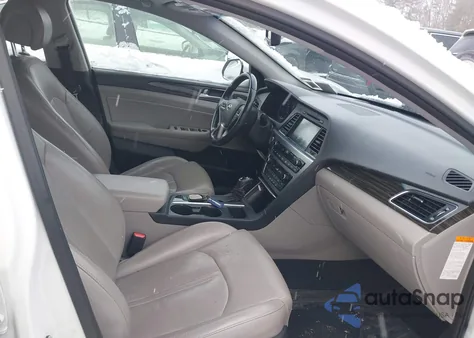 2016 Hyundai Sonata Hybrid Limited z USA, uszkodzony, nr VIN KMHE34L13GA030683